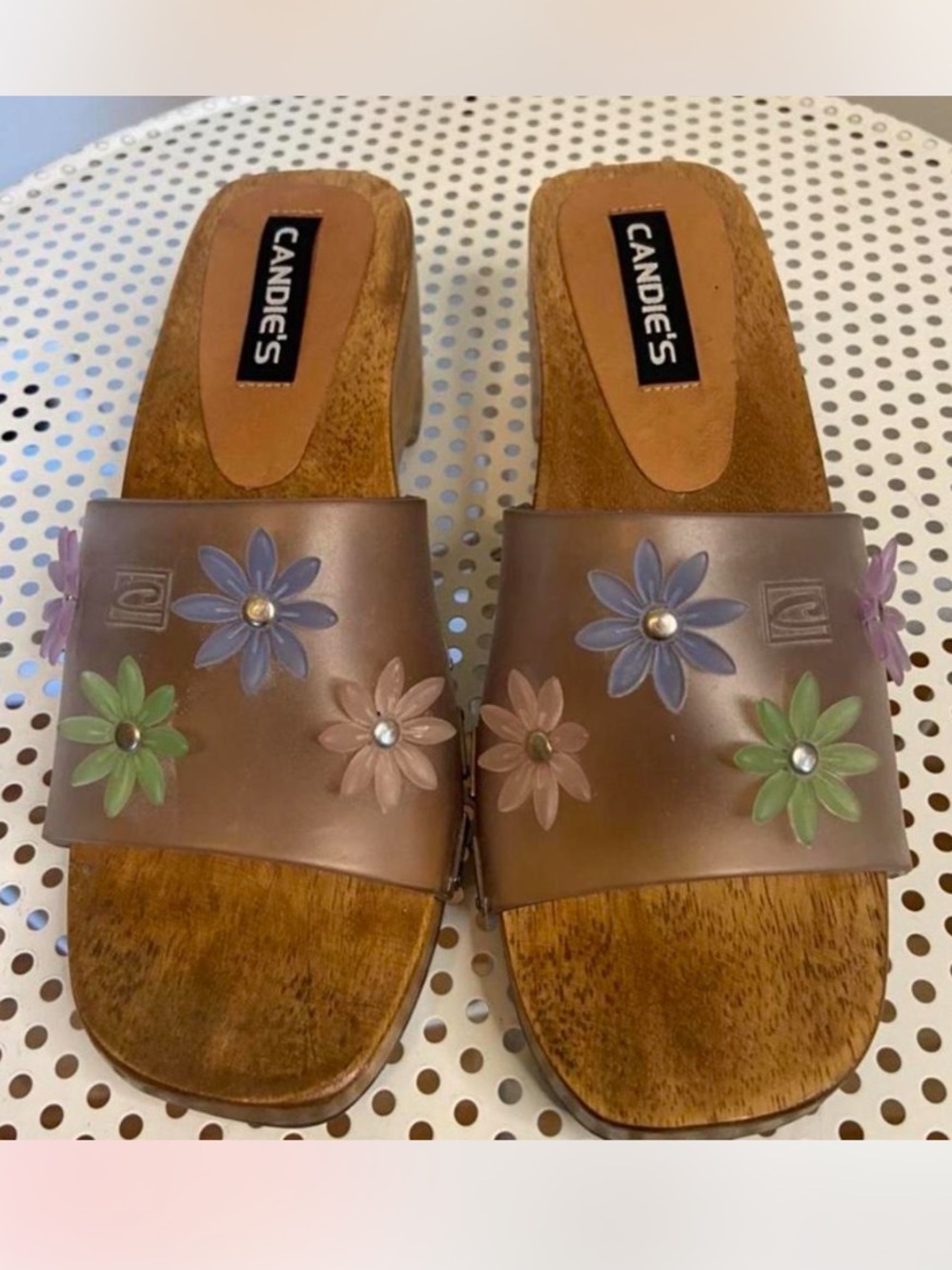 Candie’s Y2K Wooden Heeled Sandals